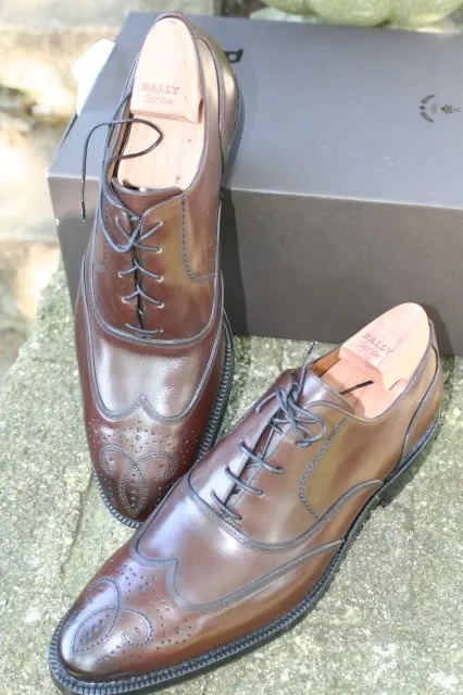 Handmade Men Dark Brown Leather Wingtip Laceup Formal Shoes